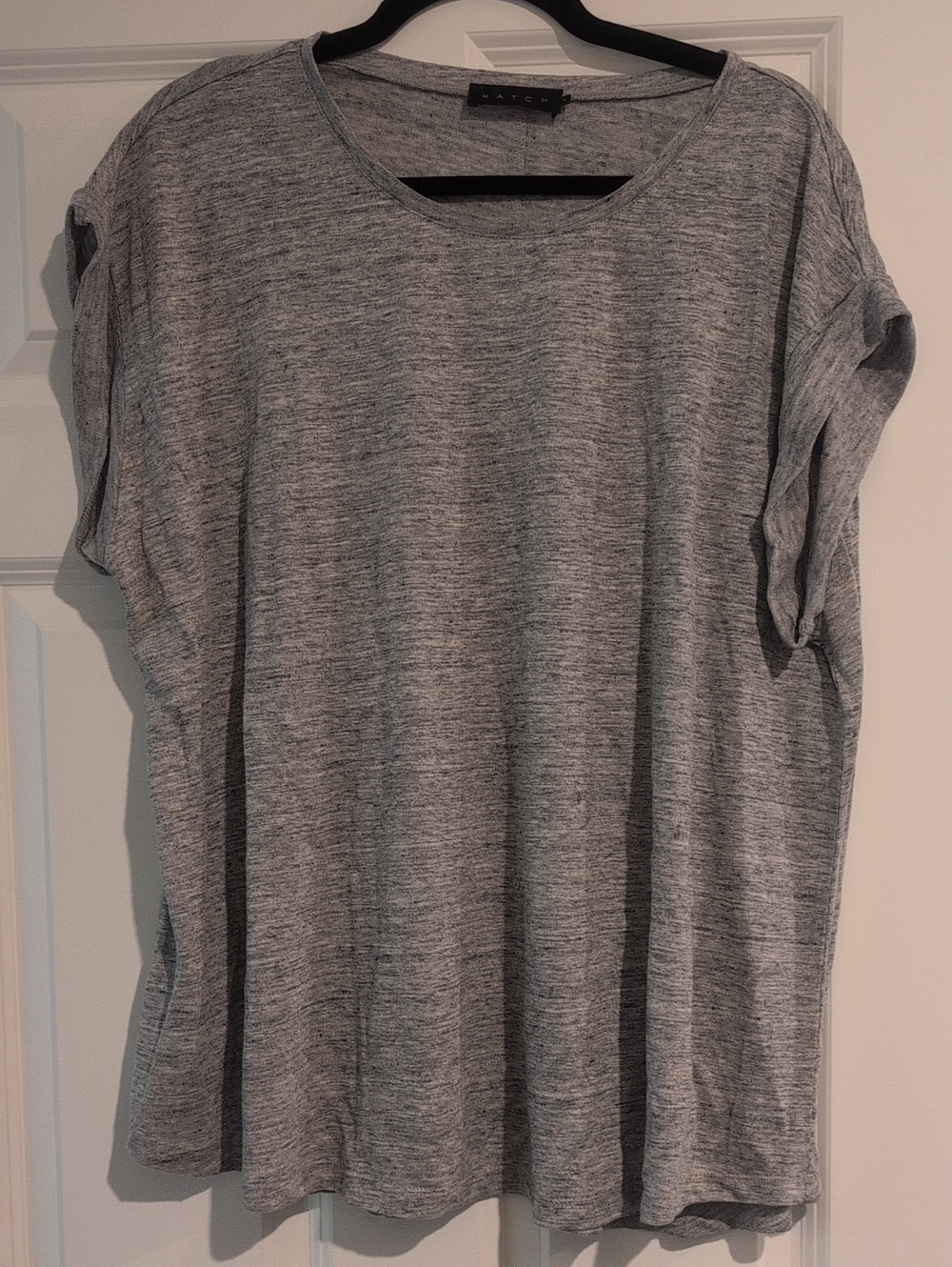 Hatch Maternity Everyday Linen Heather Gray Short-Sleeve Scoop Neck Tee
